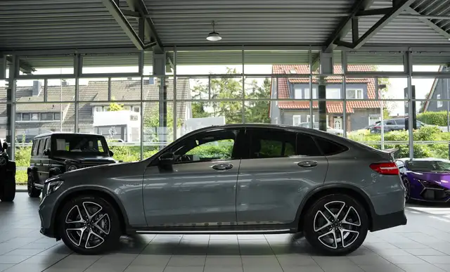 Mercedes-Benz GLC view 11