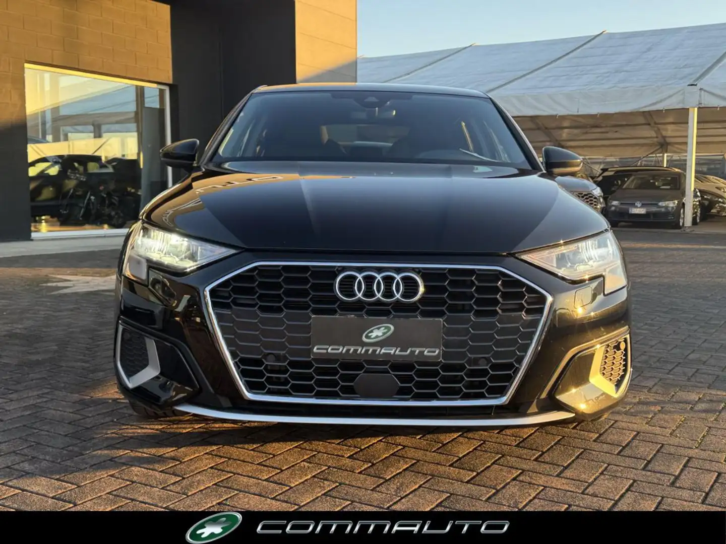 Audi A3 SPB 35 TFSI Business Advanced Schwarz - 2