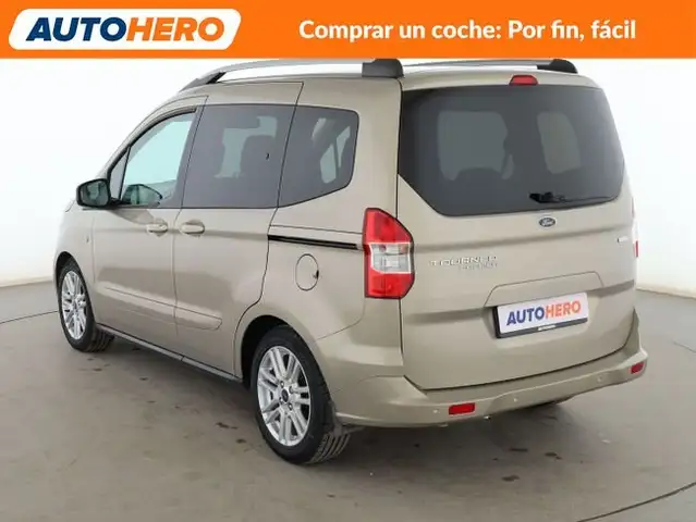 Ford Tourneo Courier view 4