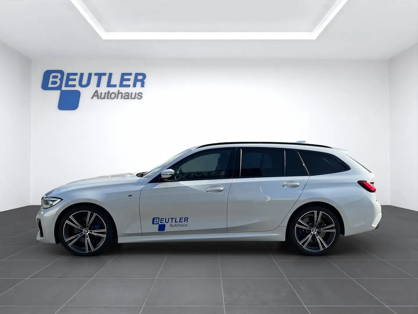 BMW M340d Touring xDrive eAHK HUD DAPro eSitze Blanc - 2