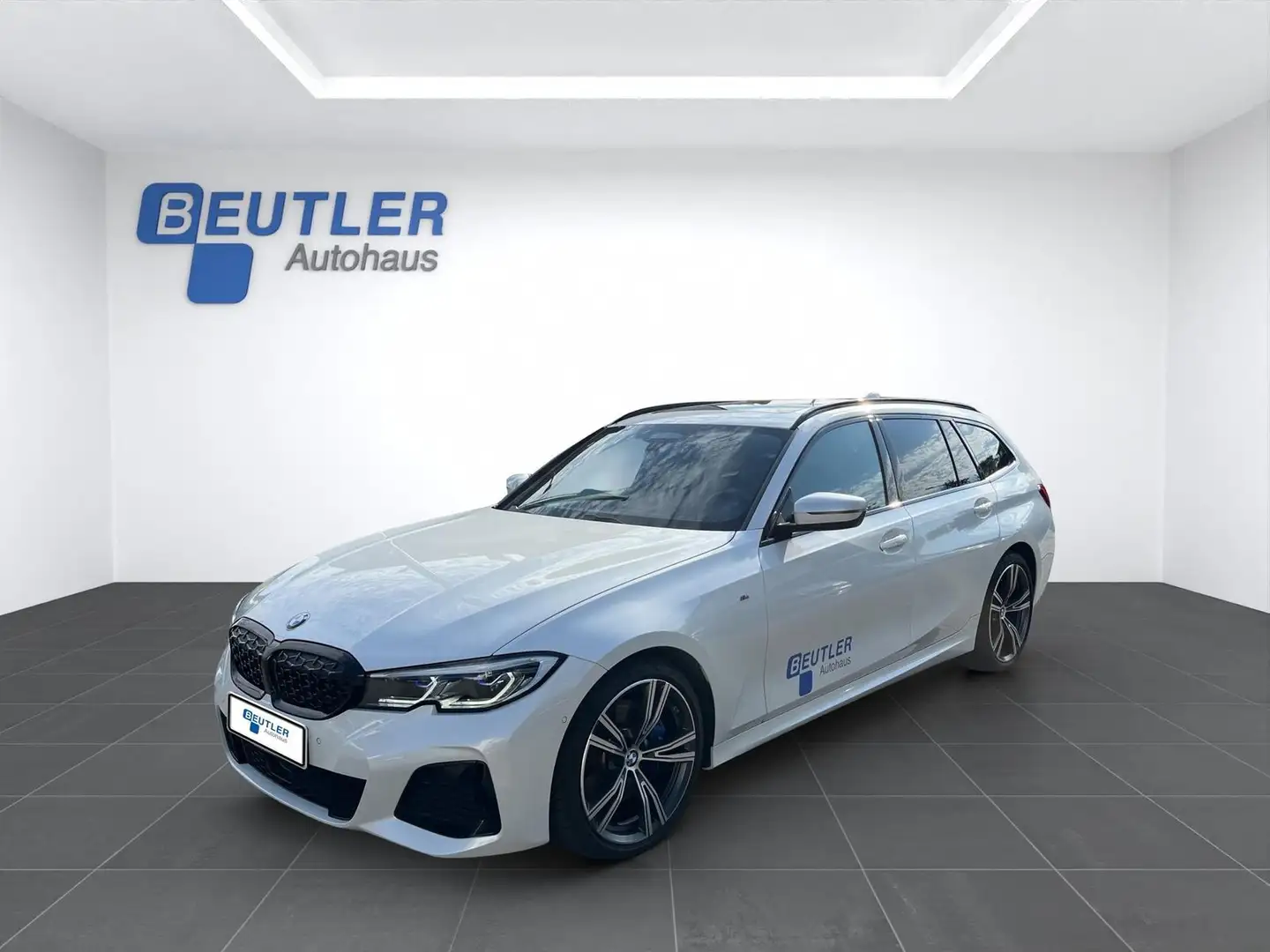BMW M340d Touring xDrive eAHK HUD DAPro eSitze Blanc - 1