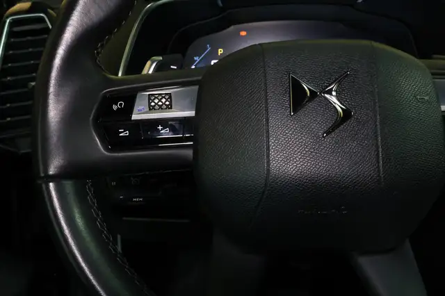 DS Automobiles DS 7 Crossback view 13