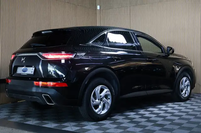DS Automobiles DS 7 Crossback view 5