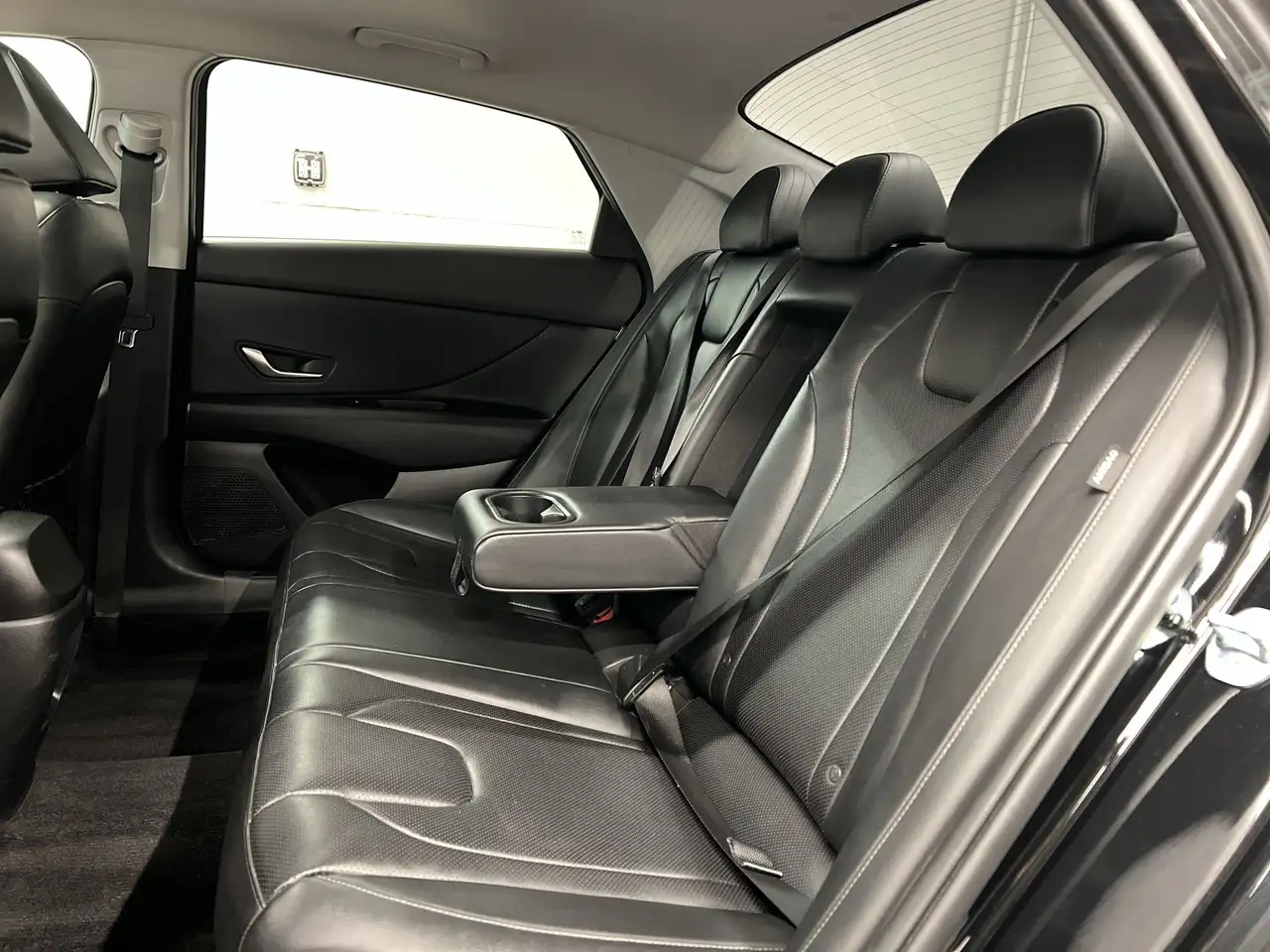 Hyundai ELANTRA снимка Hyundai ELANTRA