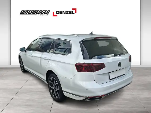 Volkswagen Passat view 5