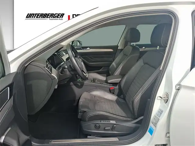 Volkswagen Passat view 10