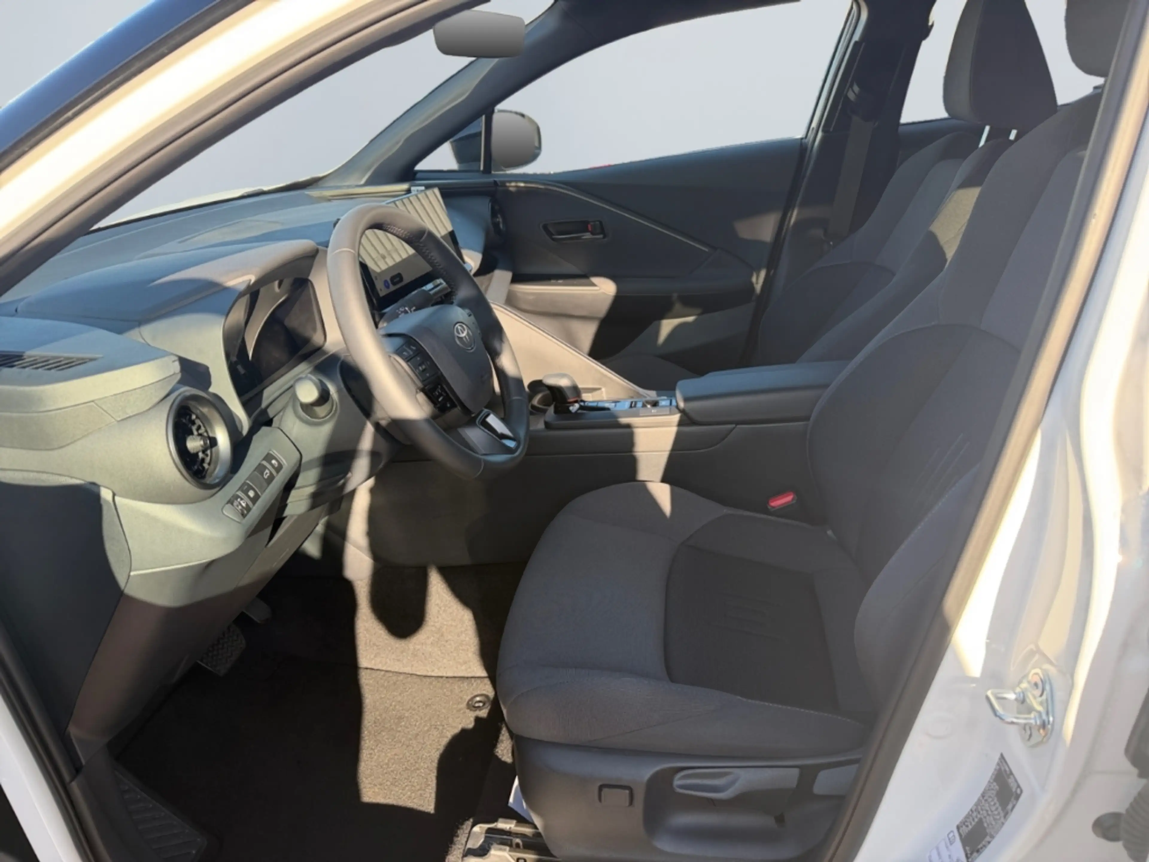 Toyota C-HR 1.8 Hybrid Teamplayer *Technik Paket*CAM*SHZ* — photo 9