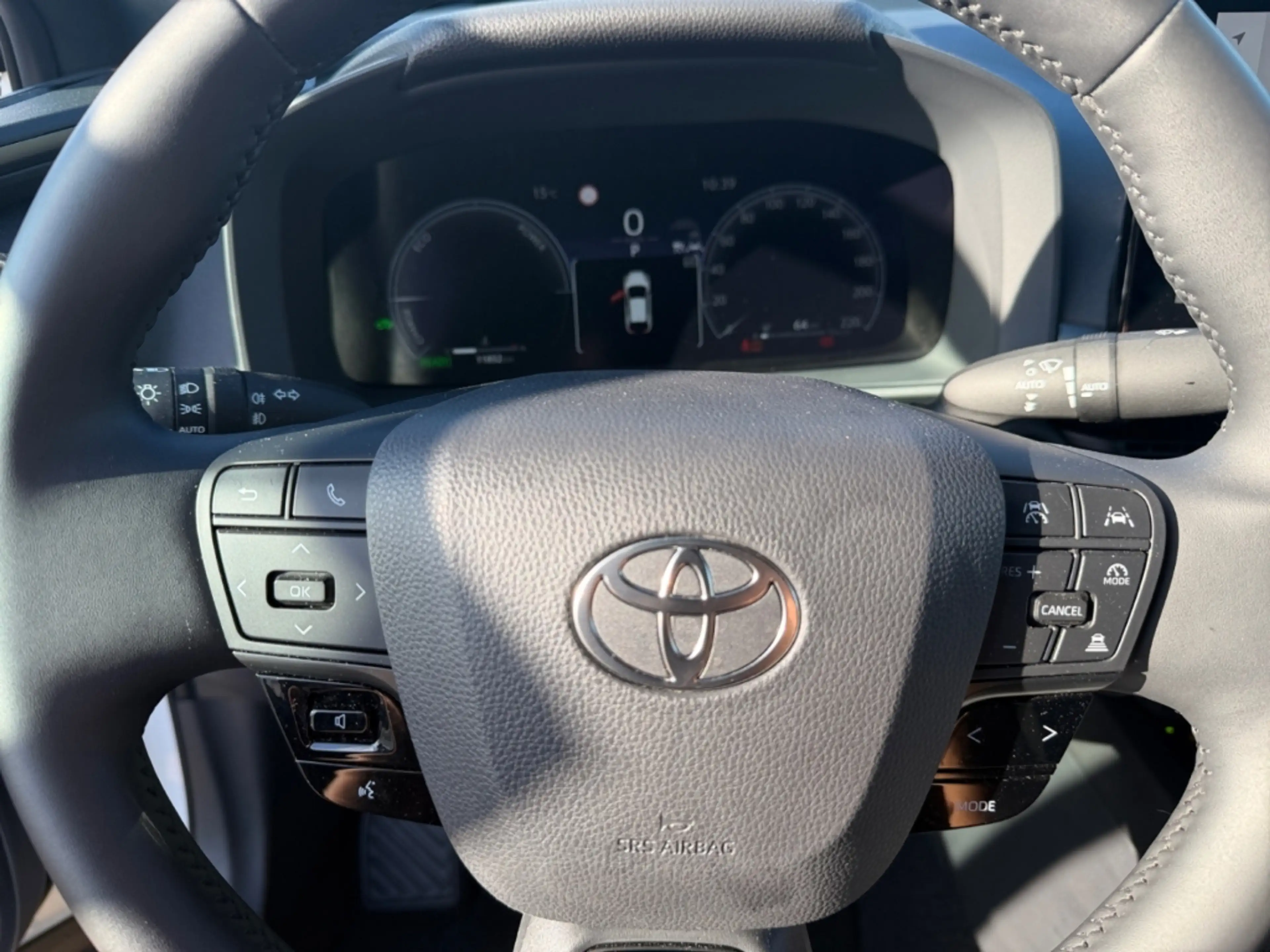 Toyota C-HR 1.8 Hybrid Teamplayer *Technik Paket*CAM*SHZ* — photo 13