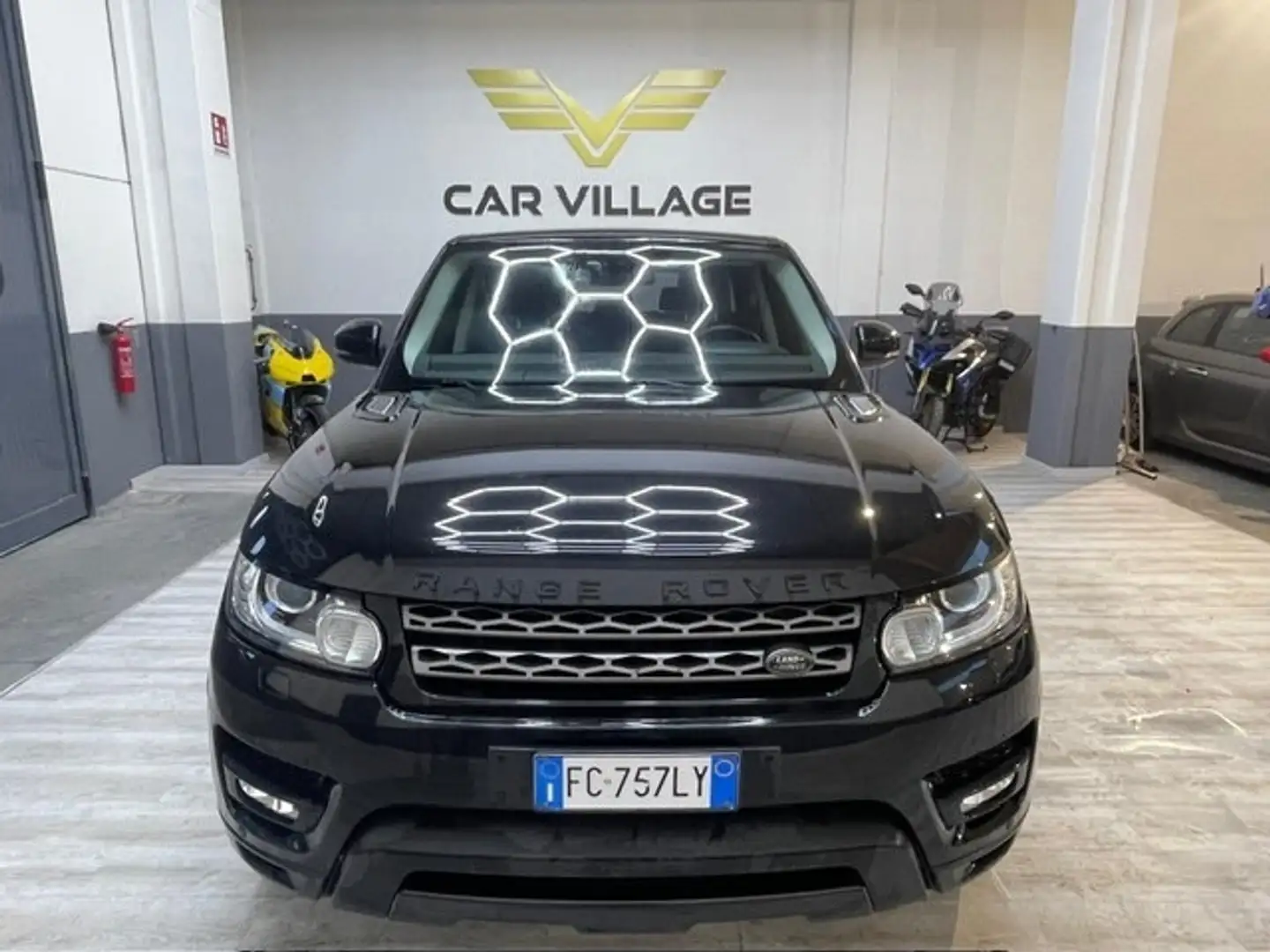 Land Rover Range Rover Sport Range Rover Sport 3.0 SDV6 HSE Dynamic Schwarz - 1