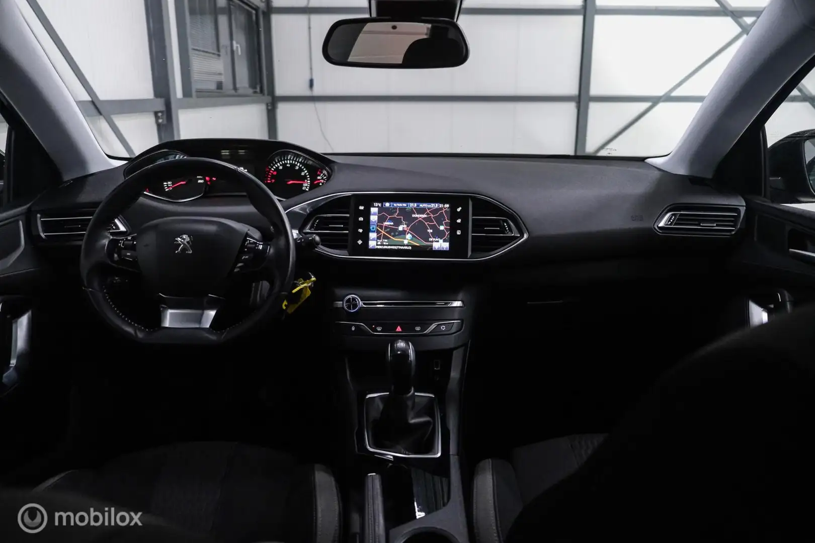 Peugeot 308 SW 1.2 PureTech Style | Nieuwe Distributie | rijkl Noir - 2