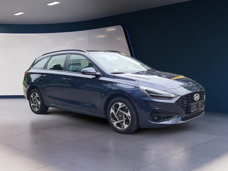 Hyundai i30 Kombi Advantage cw vAHK Navi LED DAB Kamera Win... — photo 3