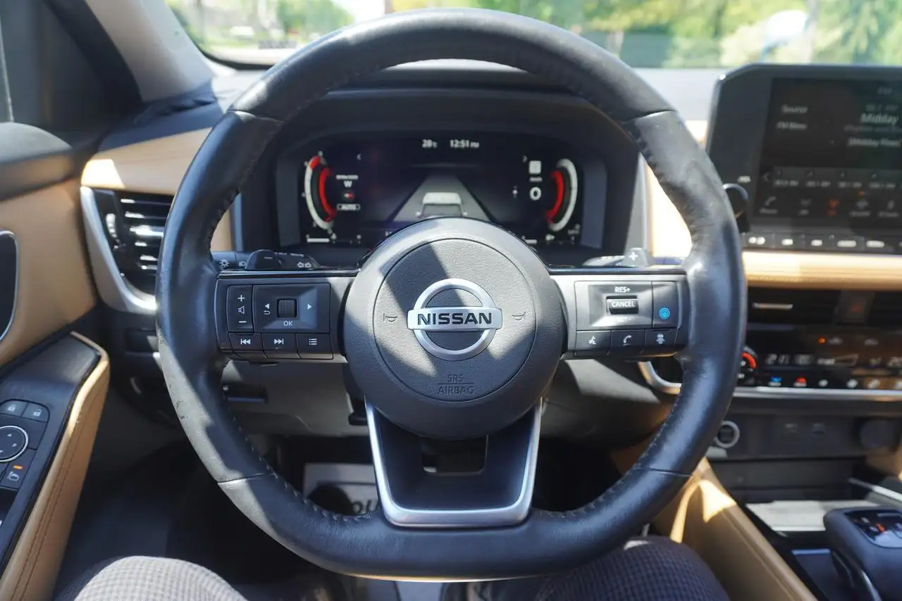 Nissan Rogue снимка Nissan Rogue
