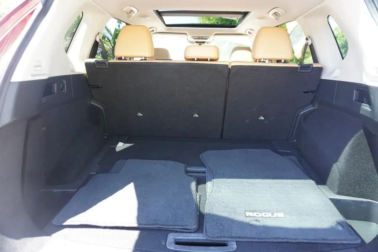 Nissan Rogue снимка Nissan Rogue