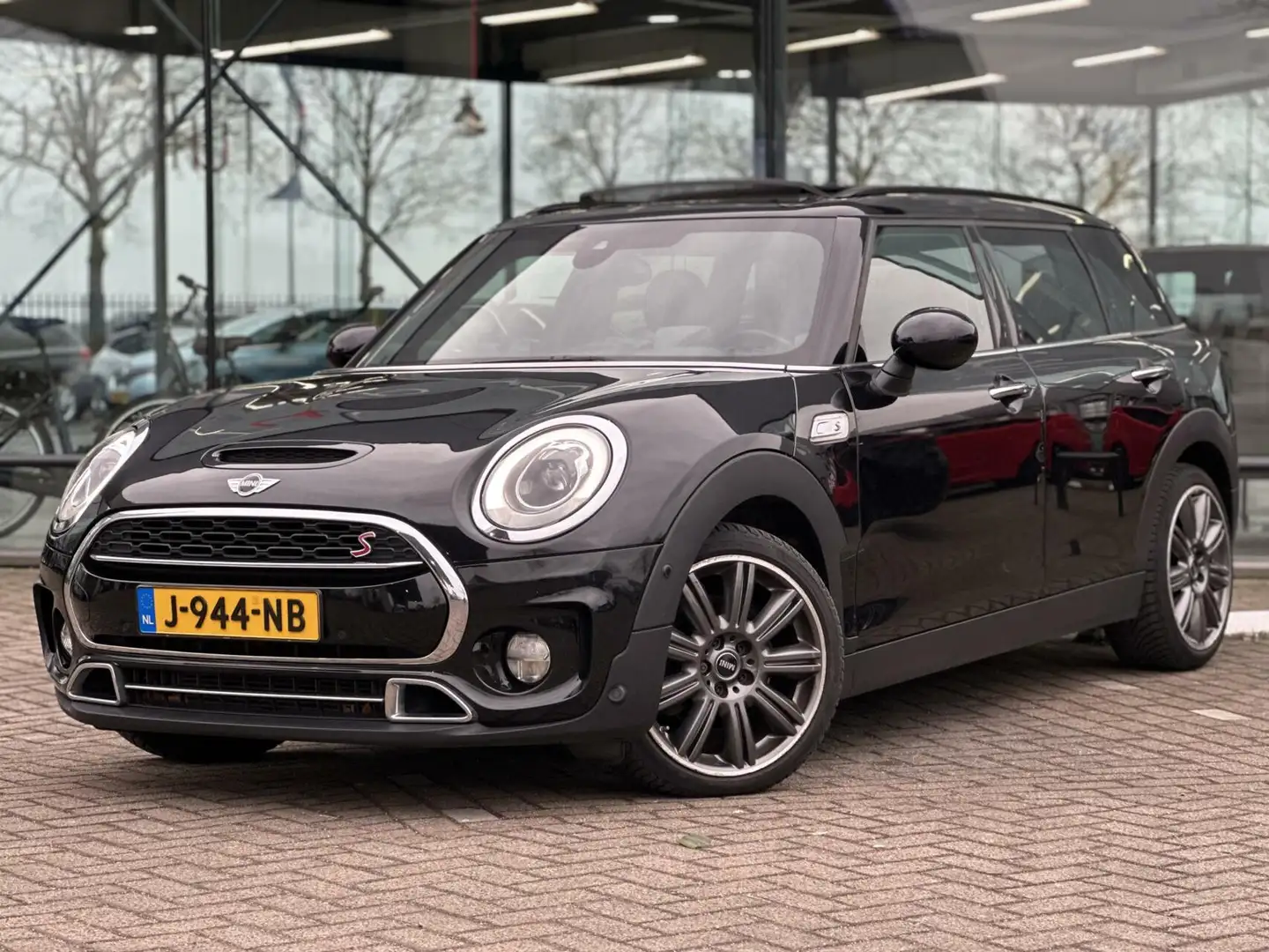 MINI Cooper S Clubman 2.0 Chili Serious Business Pano VOLL Zwart - 2
