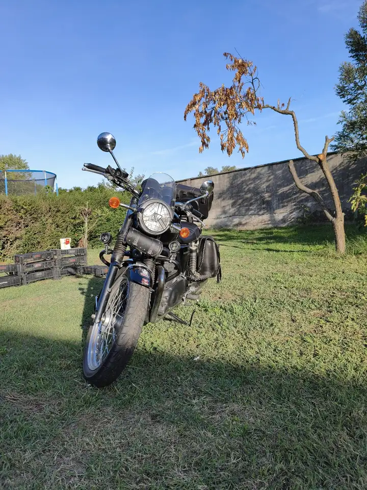 Triumph Bonneville T100