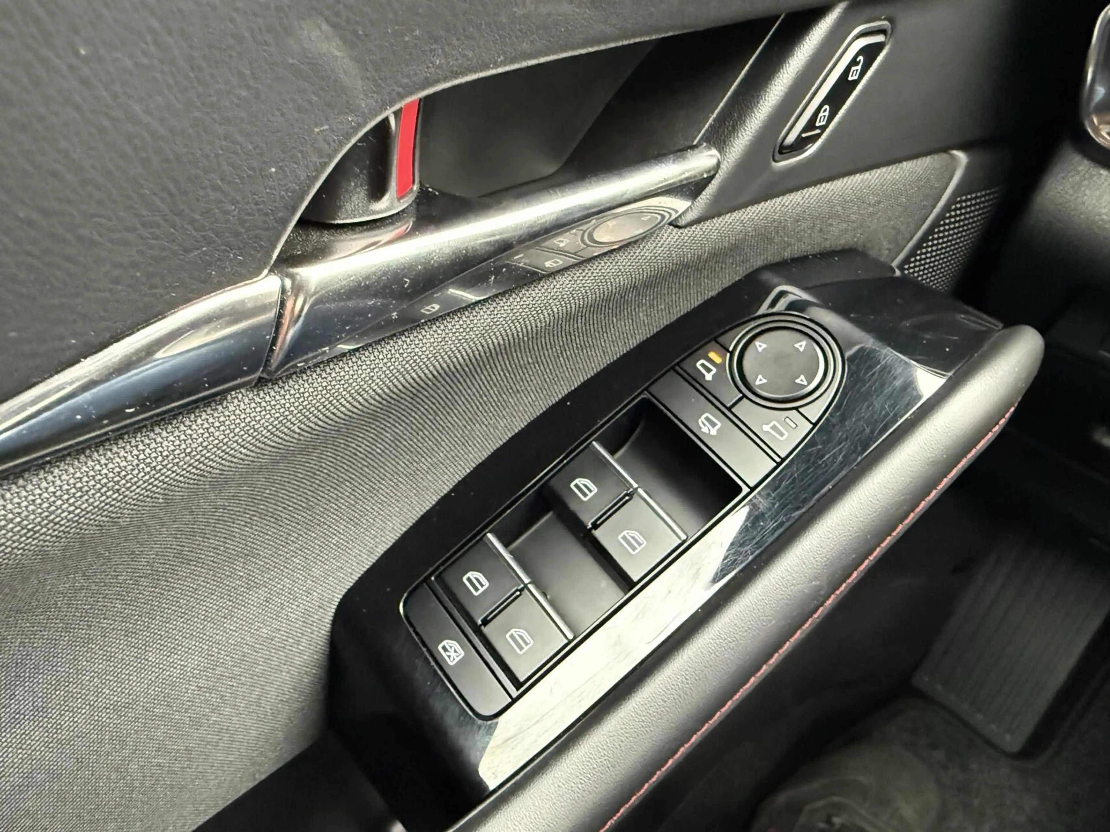 Mazda CX-30 2.0 e-SkyActiv-G M Hybrid Homura TREKHAAK — photo 20