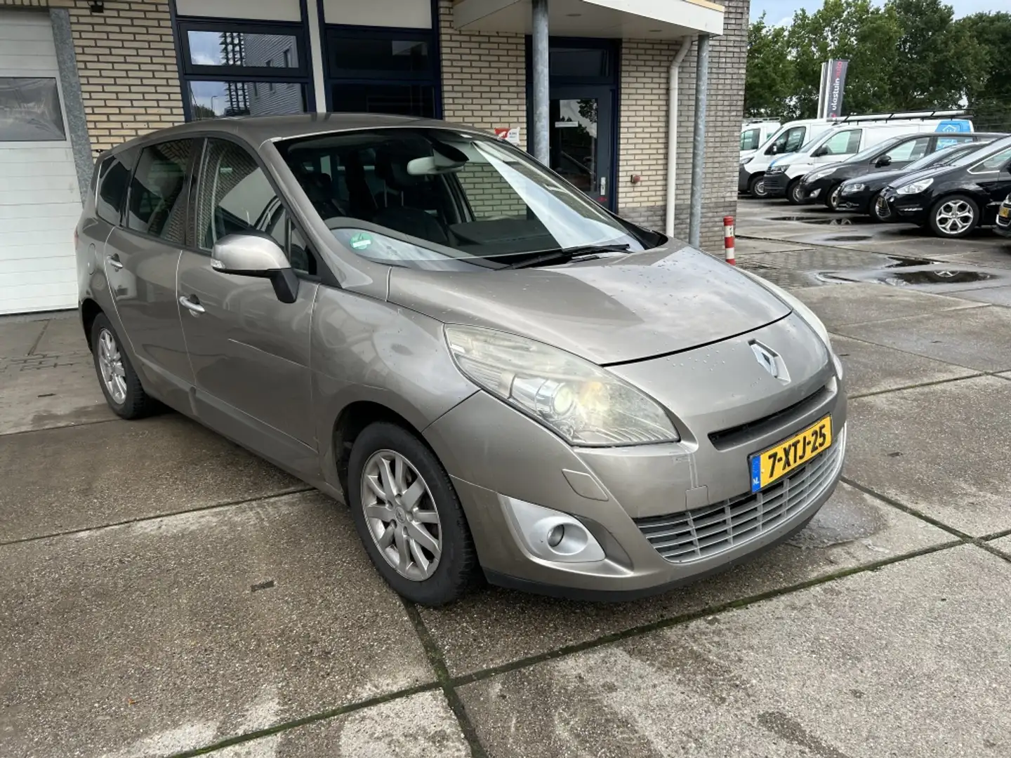 Renault Grand Scenic 1.5 dCi Bose AUTOMAAT 7 PERS Gri - 2