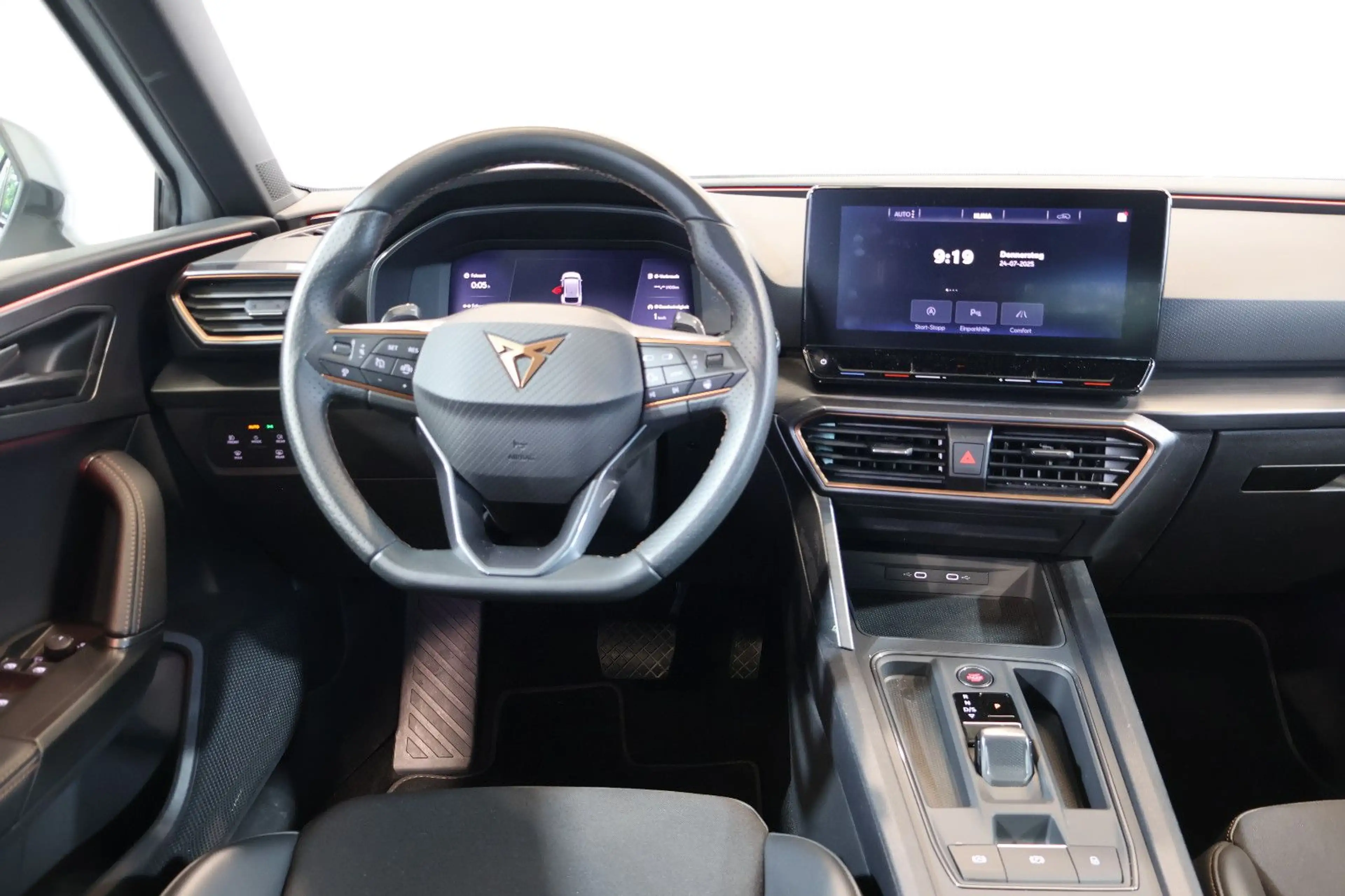 CUPRA Leon ST 1.5 eTSI AID+ACC+KEY+KAM+LED+CARPLAY+18" — photo 8