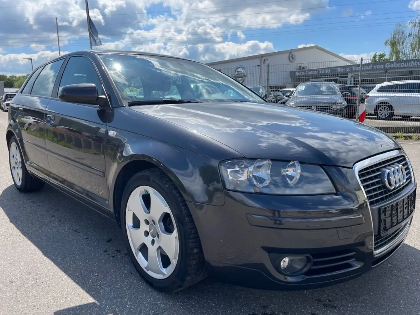 Audi A3 Sportback 2.0 TDI Ambition Grau - 2