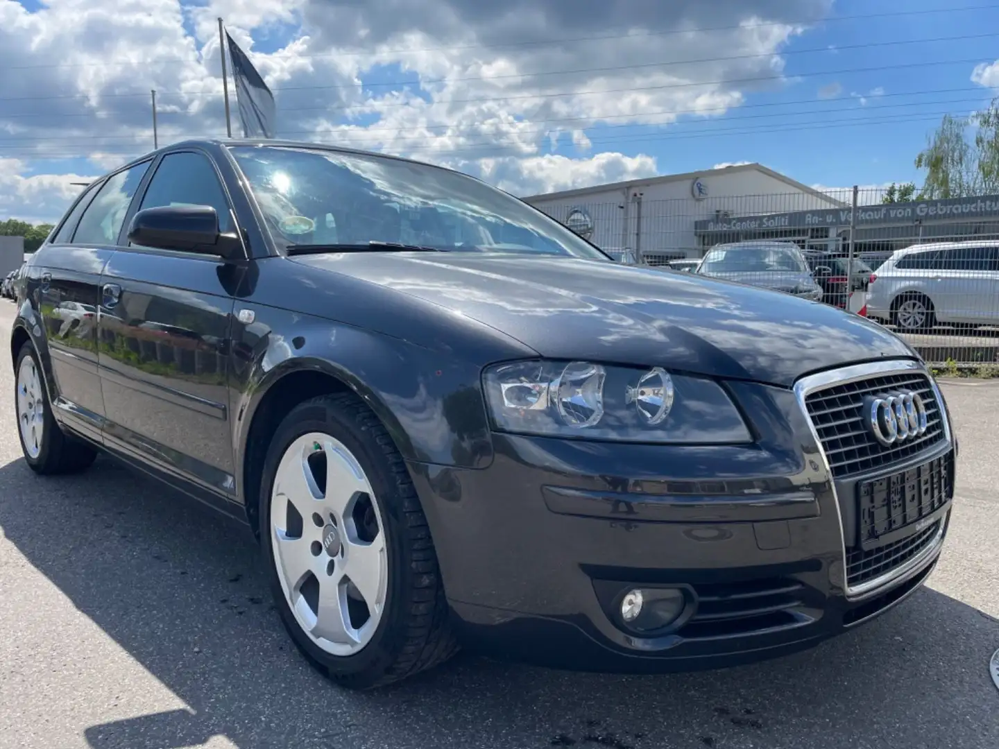 Audi A3 Sportback 2.0 TDI Ambition Grau - 1