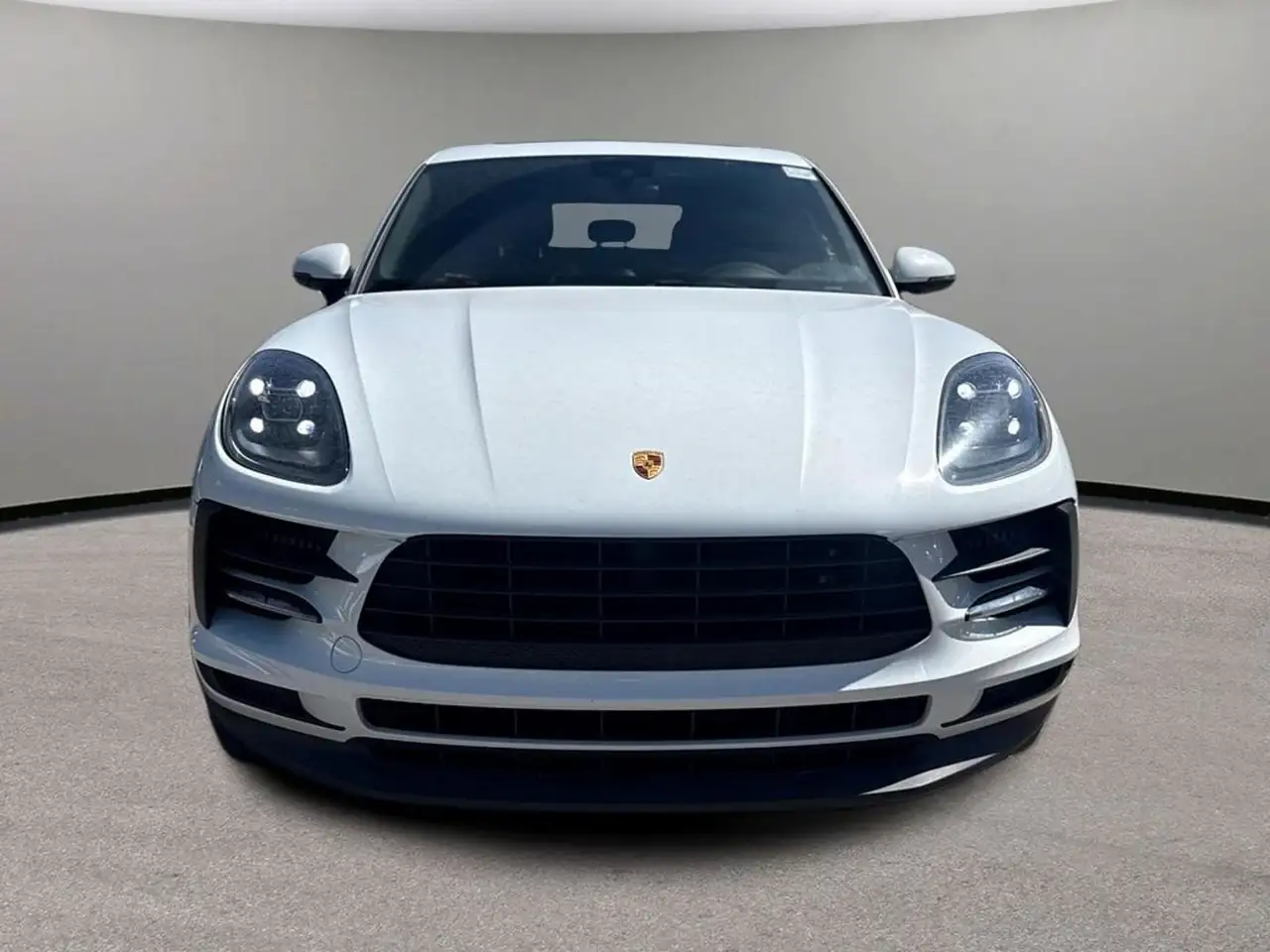 Porsche Macan photo Porsche Macan