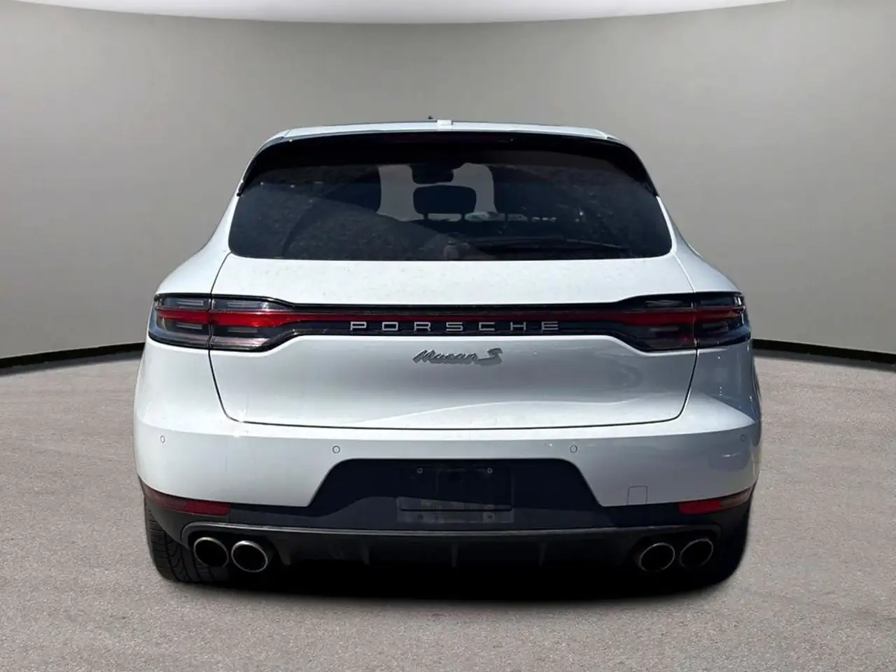 Porsche Macan photo Porsche Macan