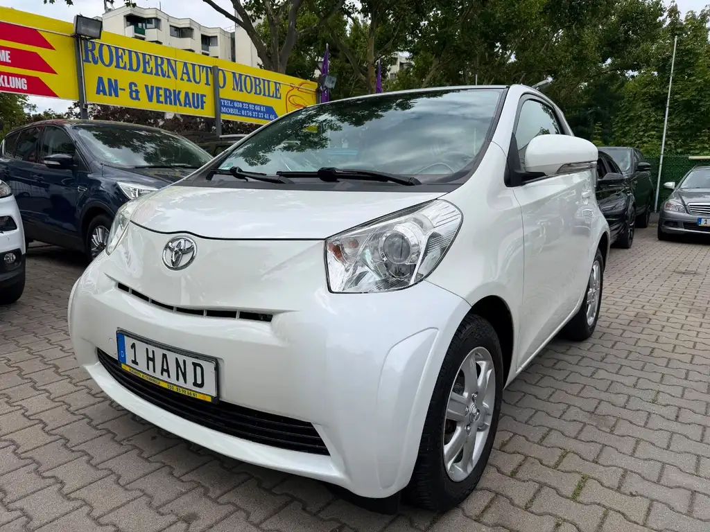 Toyota iQ 2009 из Европы — купить под ключ