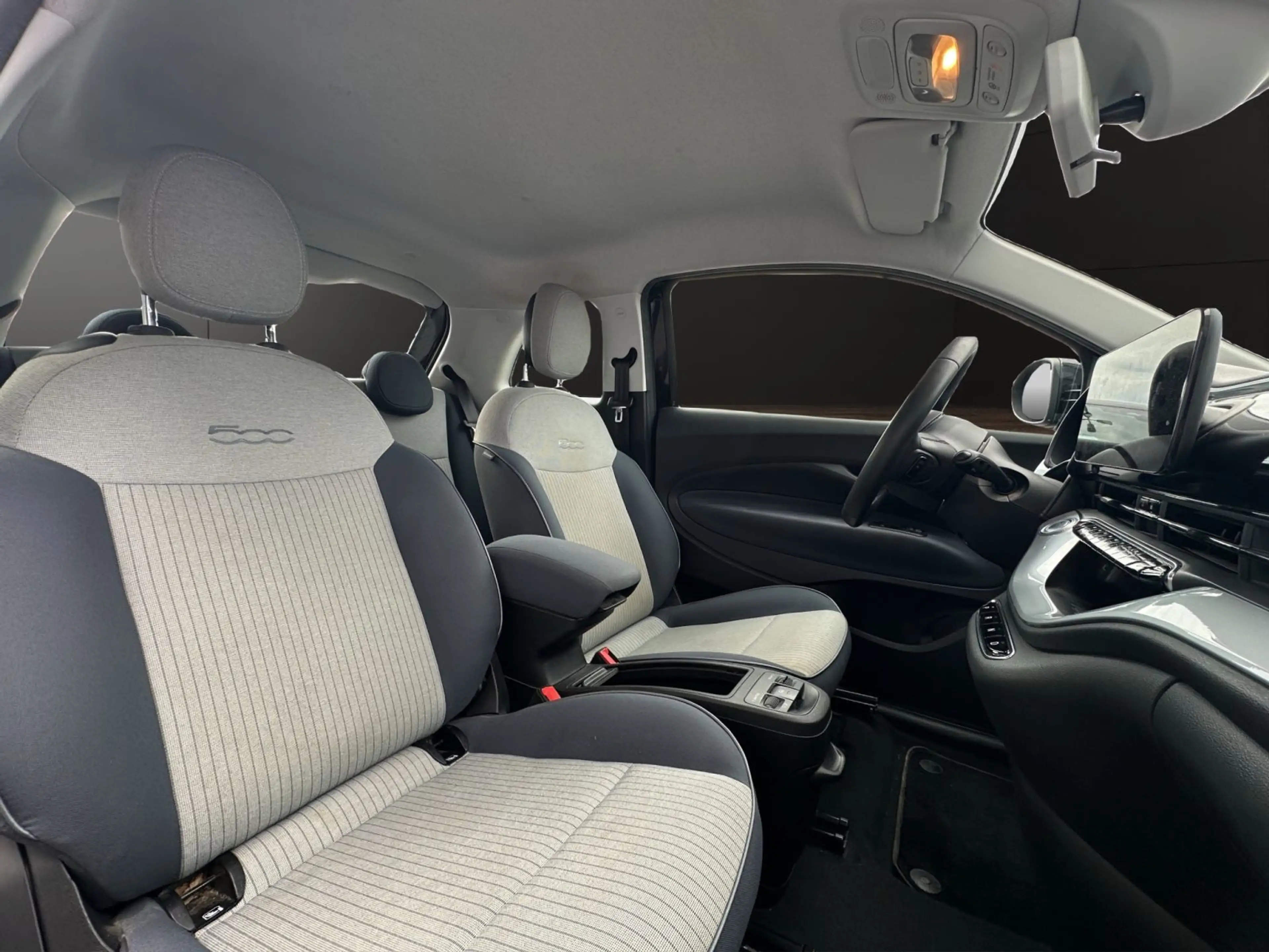 Fiat 500e Fiat 500e Icon 42 kWh Komfort-Paket — photo 6