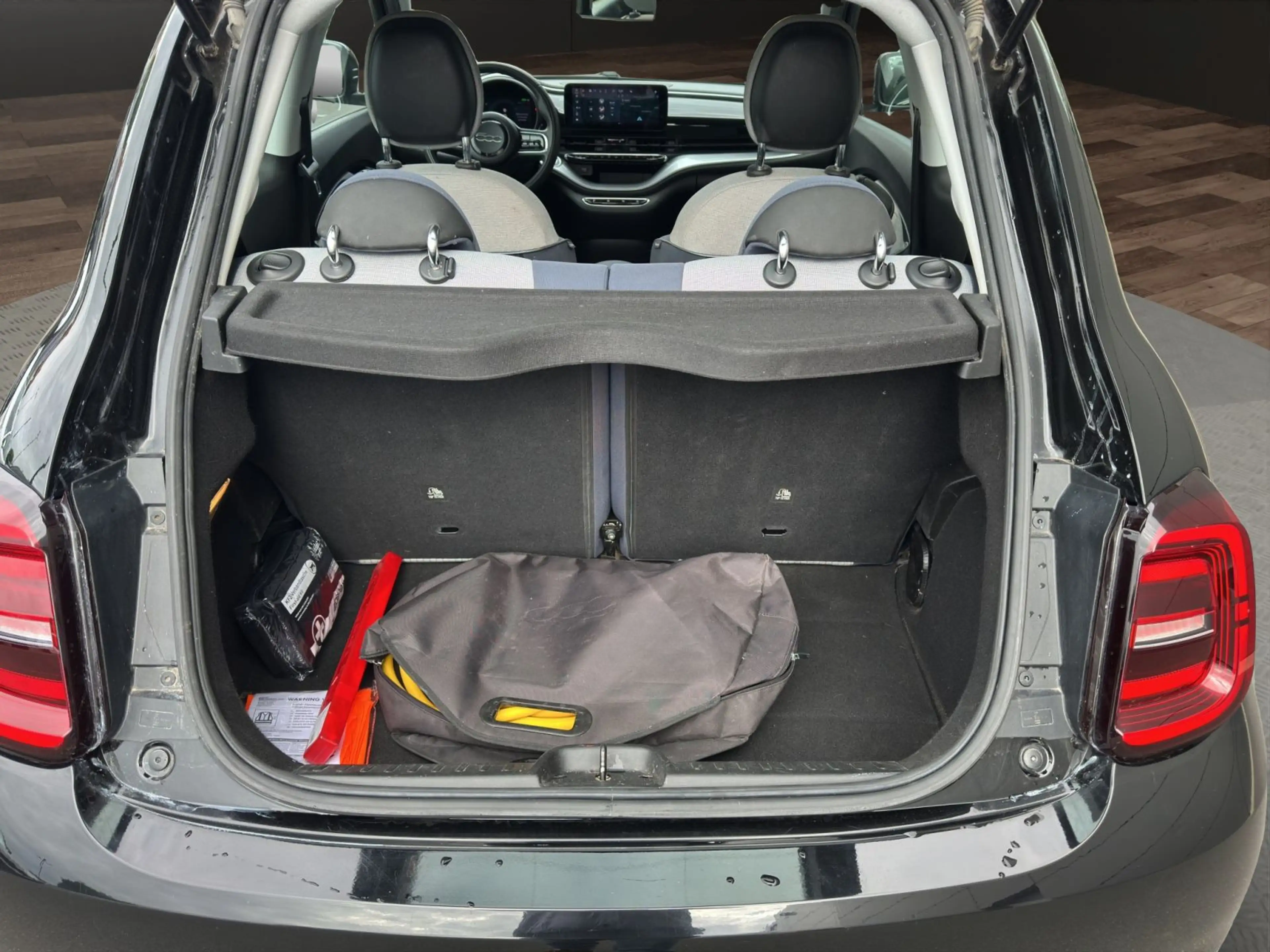 Fiat 500e Fiat 500e Icon 42 kWh Komfort-Paket — photo 8