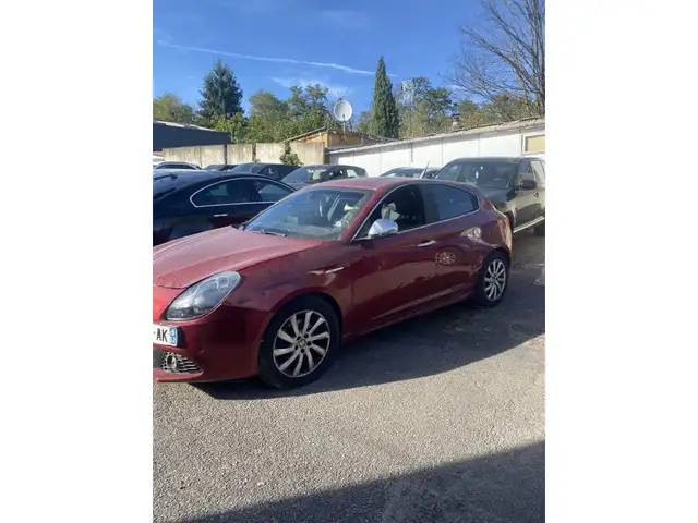 Alfa Romeo Giulietta view 5
