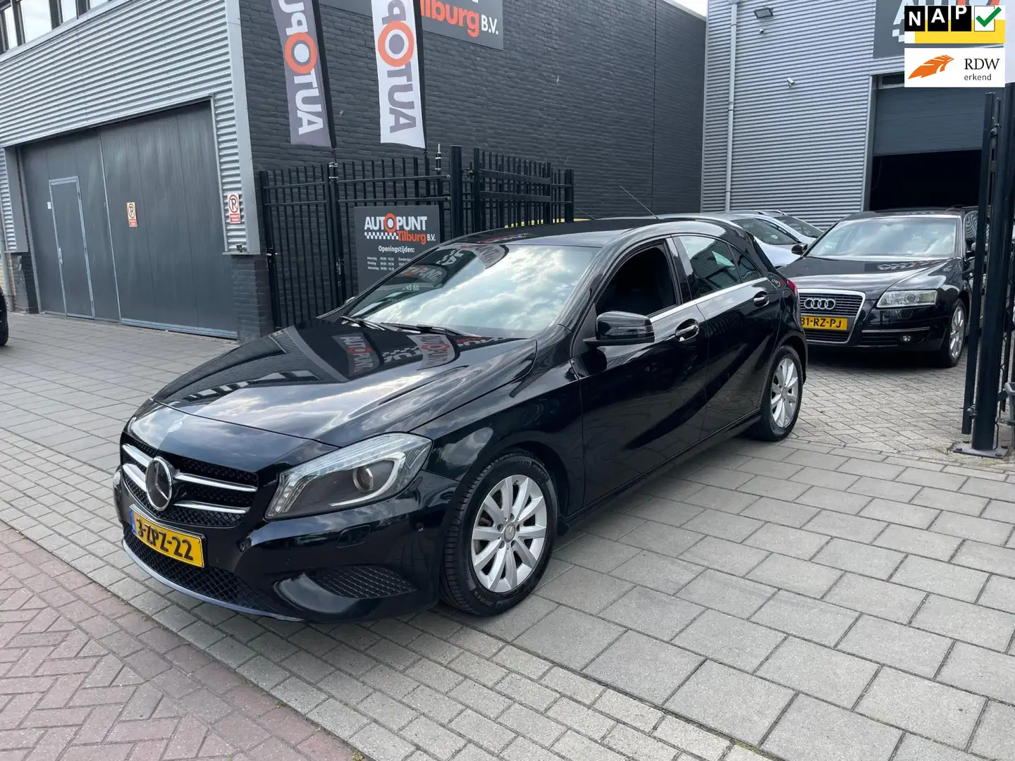 Mercedes-Benz A 180 Ambition 4U3 1e Eigenaar! Airco NAP APK Zwart - 1
