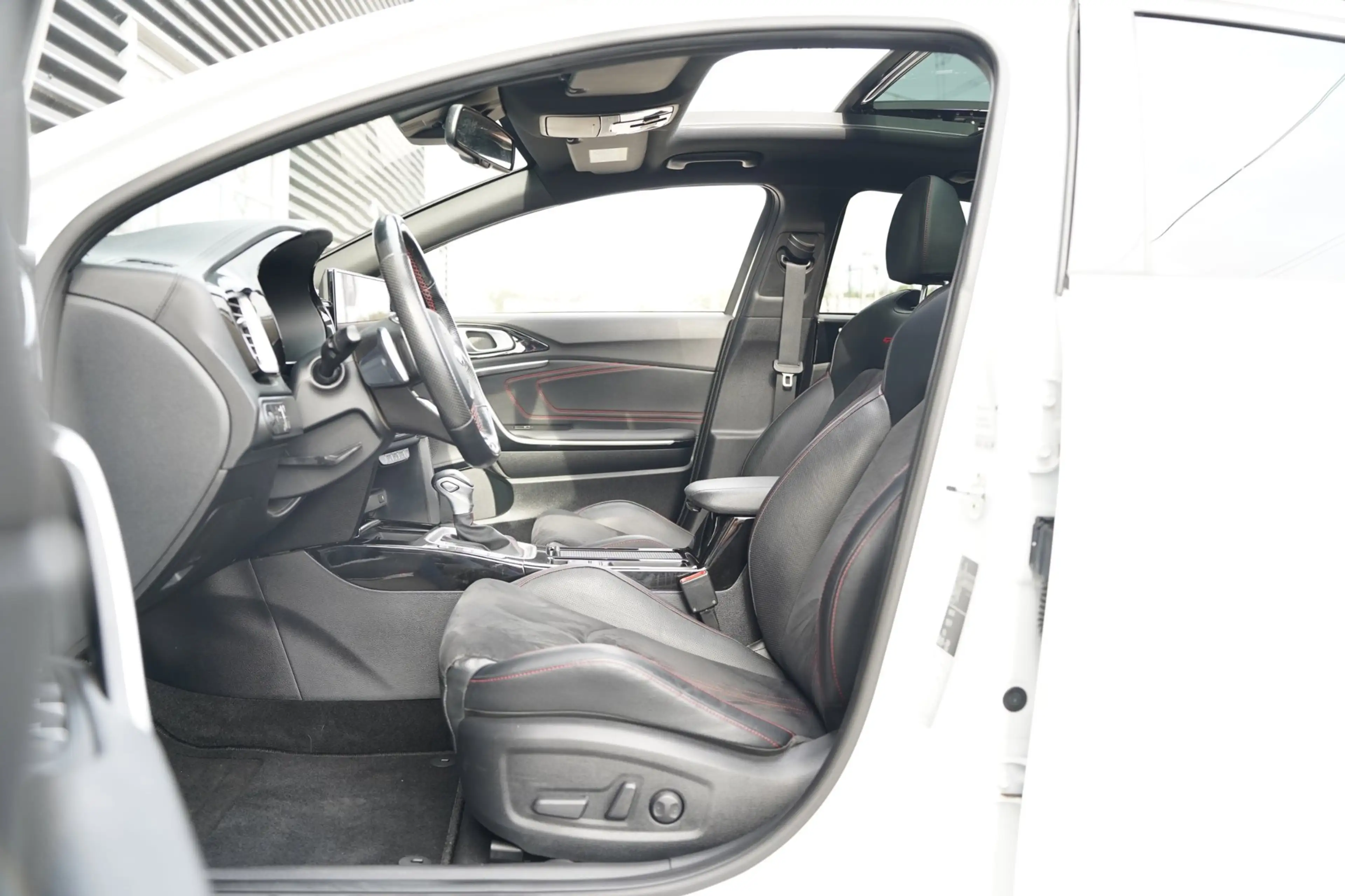 Kia ProCeed / pro_cee'd 1.6 T-GDI GT-Line Pano Trek Virtual Camera Navi — photo 9