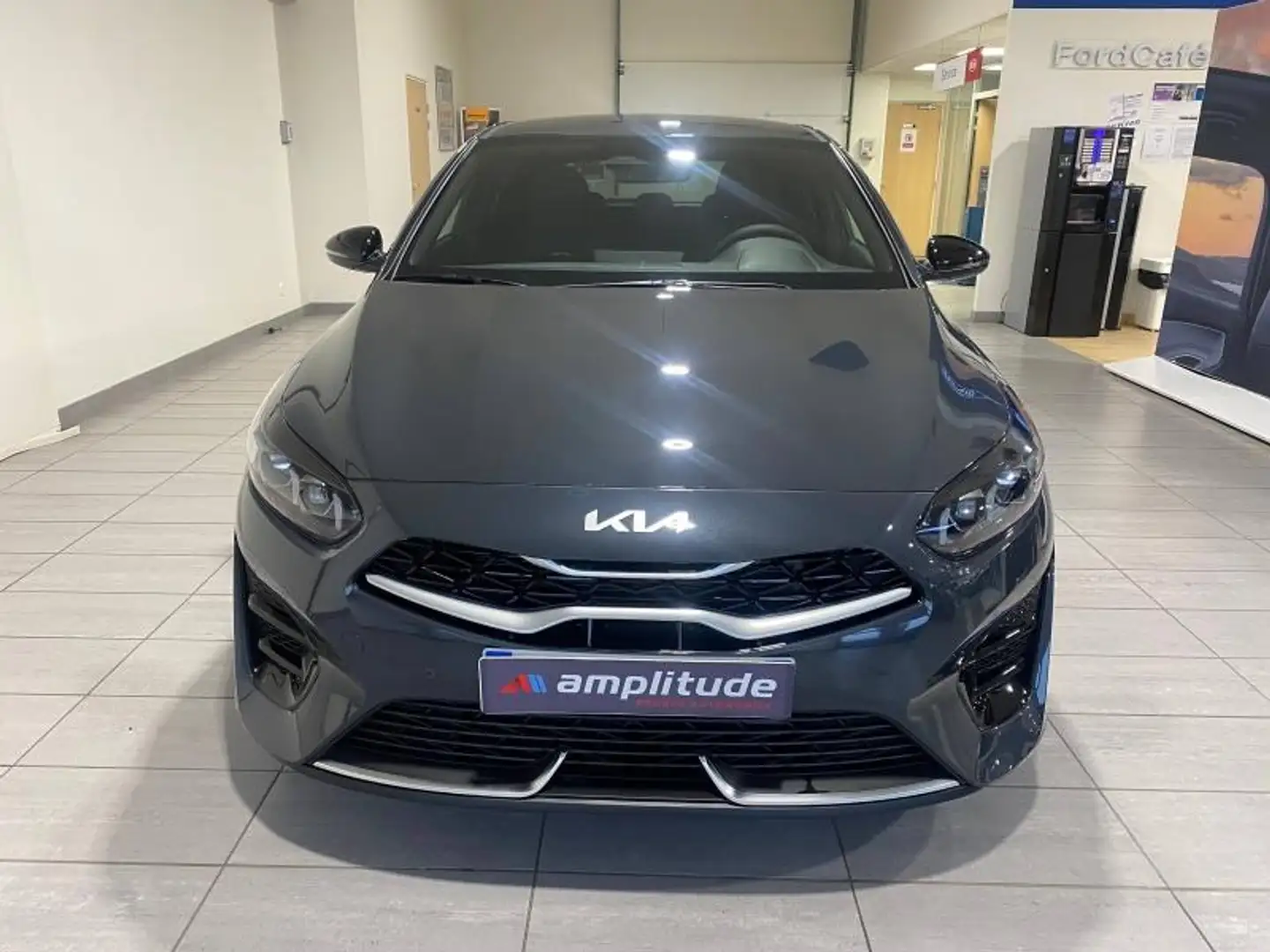 Kia Ceed / cee'd 1.5 T-GDi 140ch GT Line DCT MY25 Gris - 2