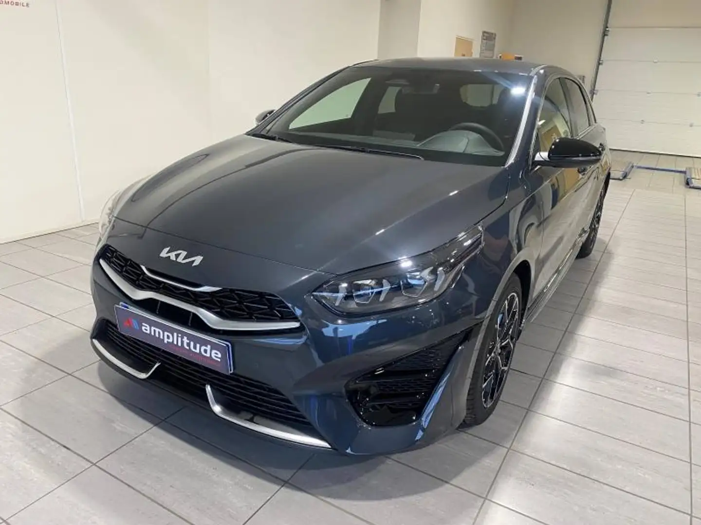 Kia Ceed / cee'd 1.5 T-GDi 140ch GT Line DCT MY25 Gris - 1