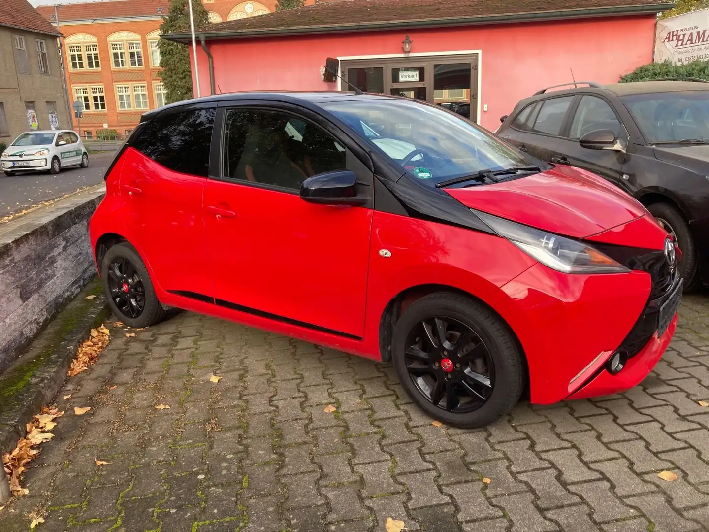 Toyota Aygo AYGO x-1.HD-Klima-4-türig-TÜV-AU Neu-Alu-15 Rot - 1