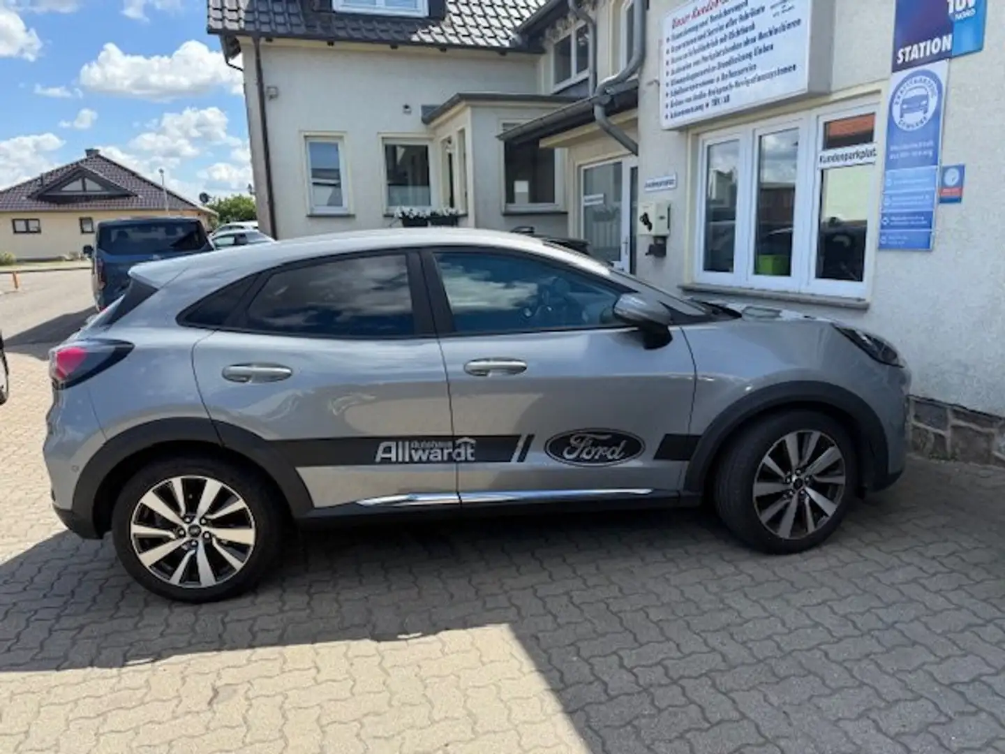 Ford Puma Titanium X Grijs - 2