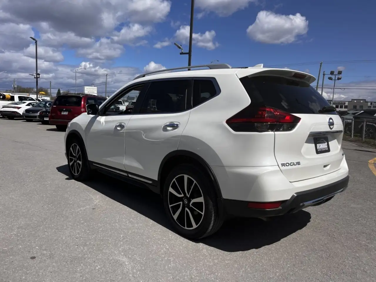 Nissan Rogue снимка Nissan Rogue