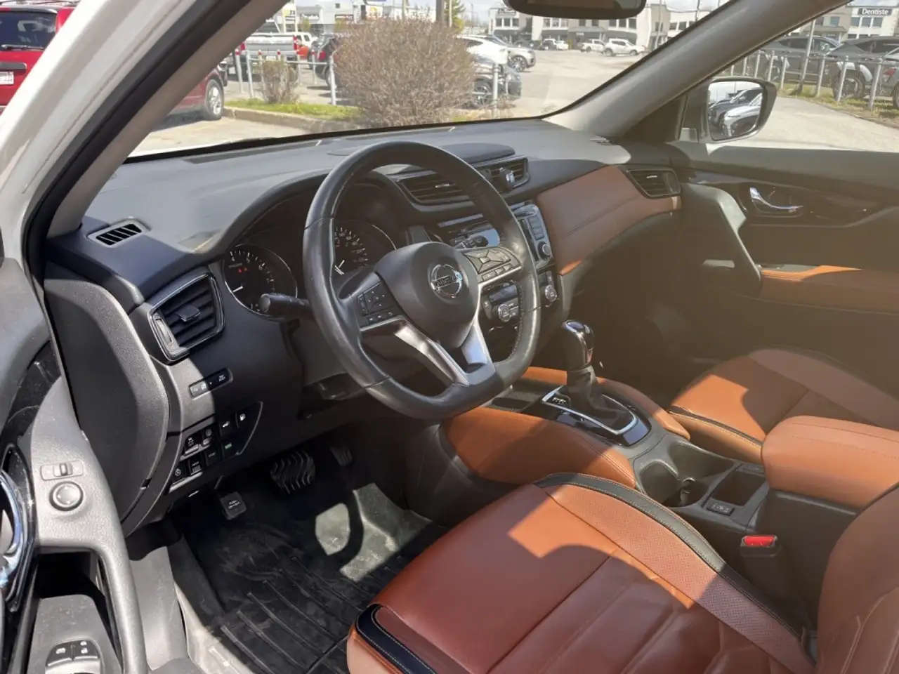 Nissan Rogue снимка Nissan Rogue