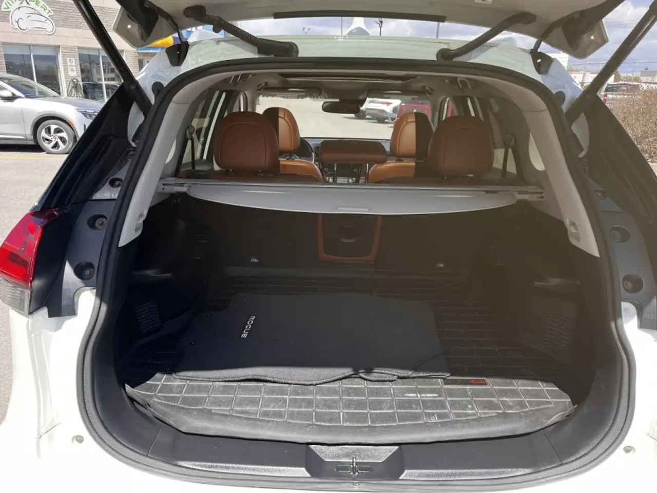 Nissan Rogue снимка Nissan Rogue