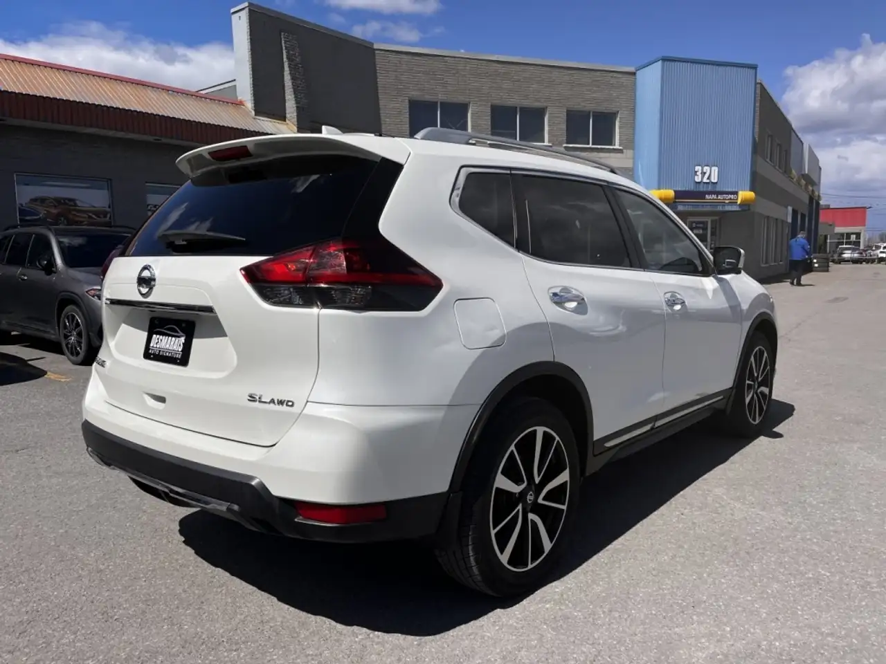 Nissan Rogue снимка Nissan Rogue
