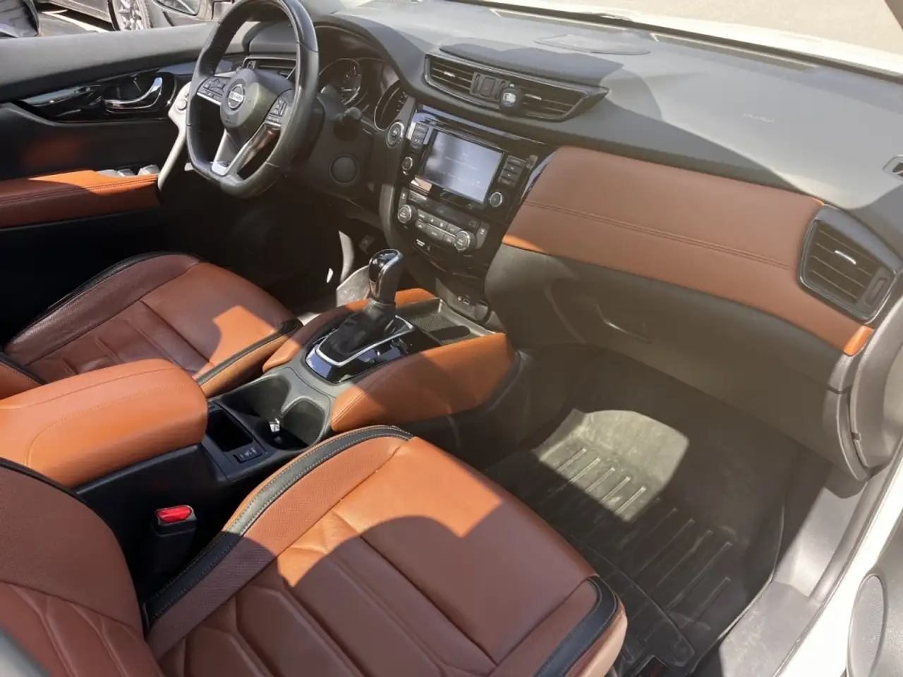 Nissan Rogue снимка Nissan Rogue