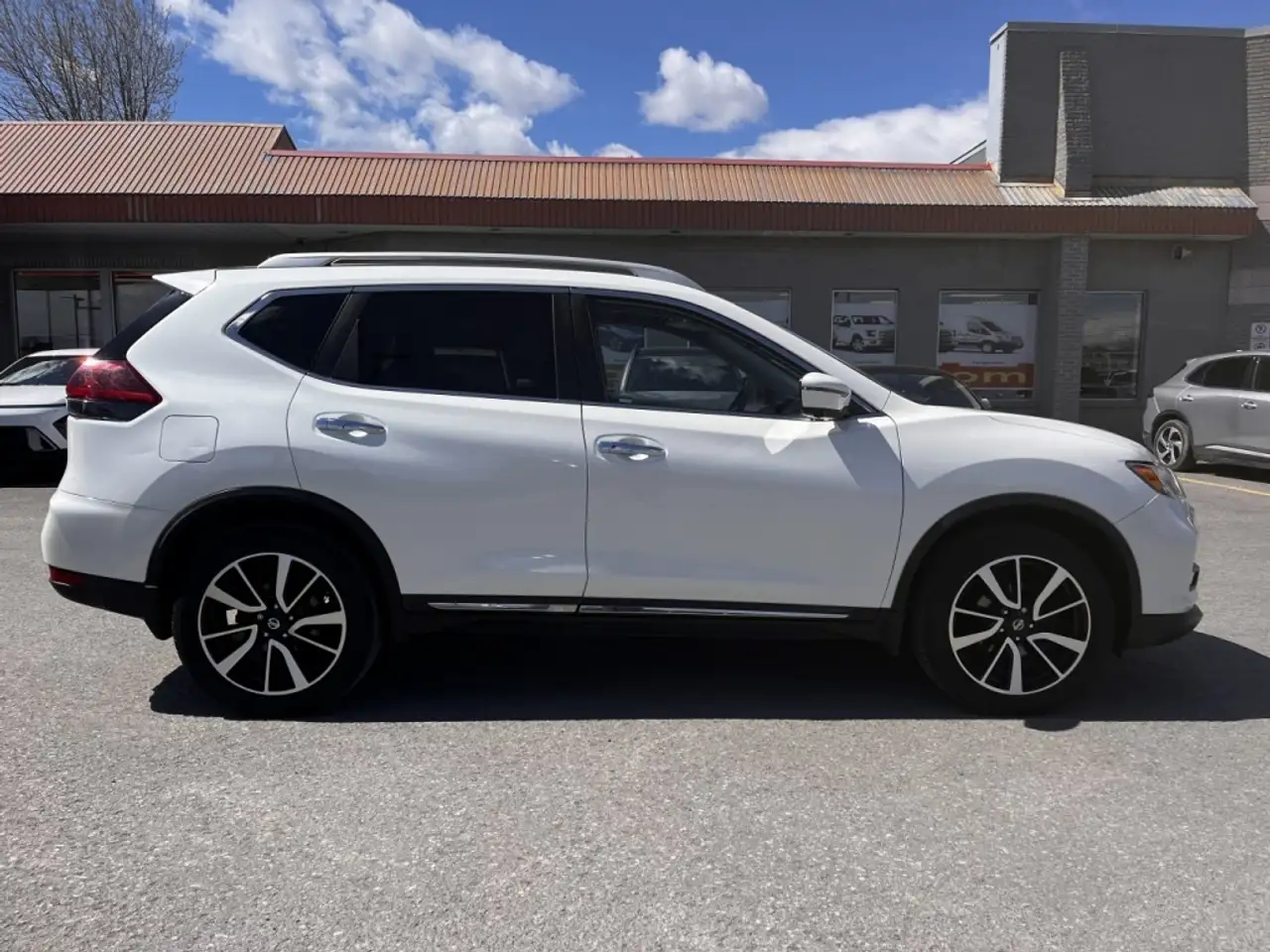 Nissan Rogue снимка Nissan Rogue