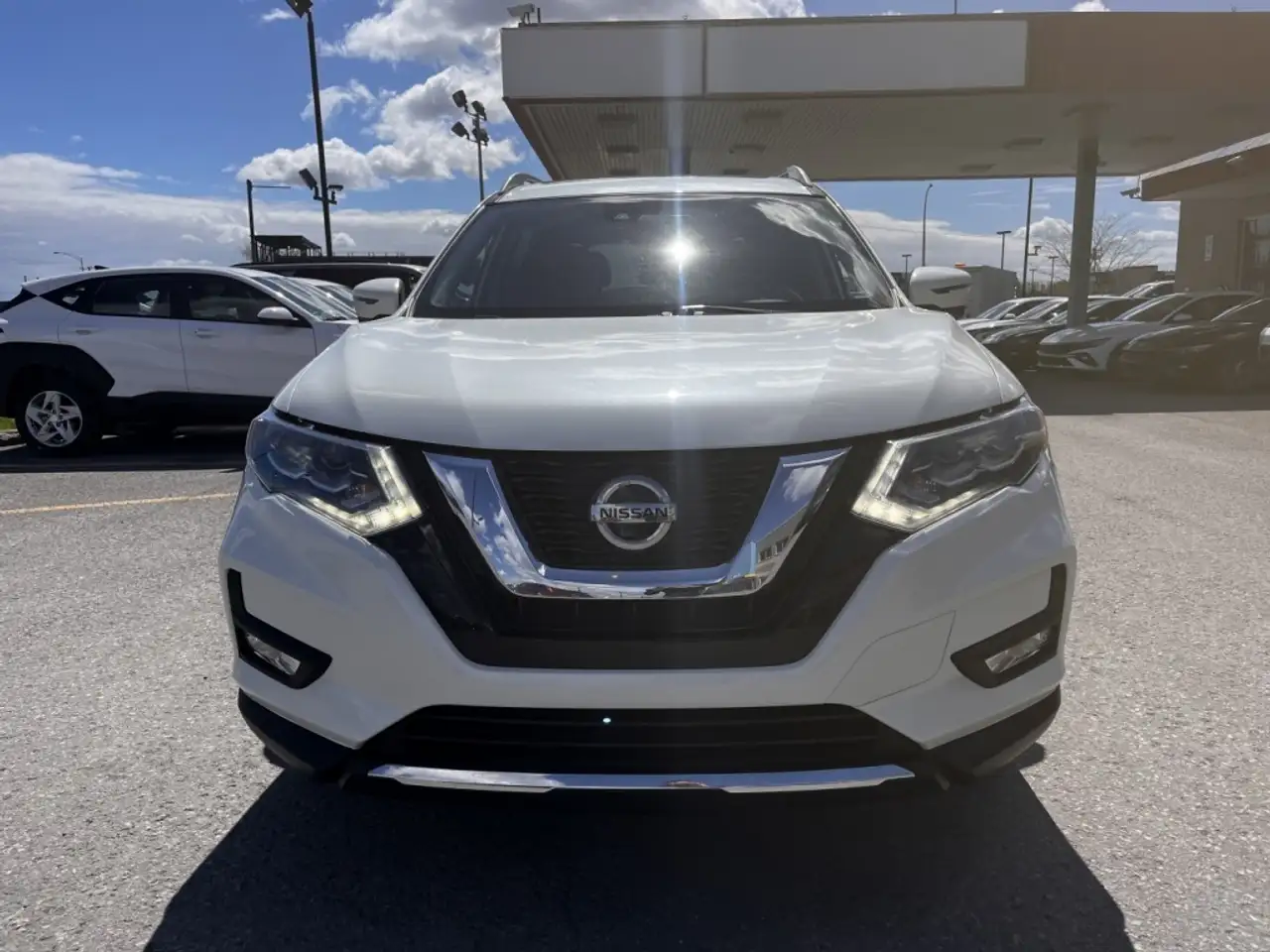 Nissan Rogue снимка Nissan Rogue