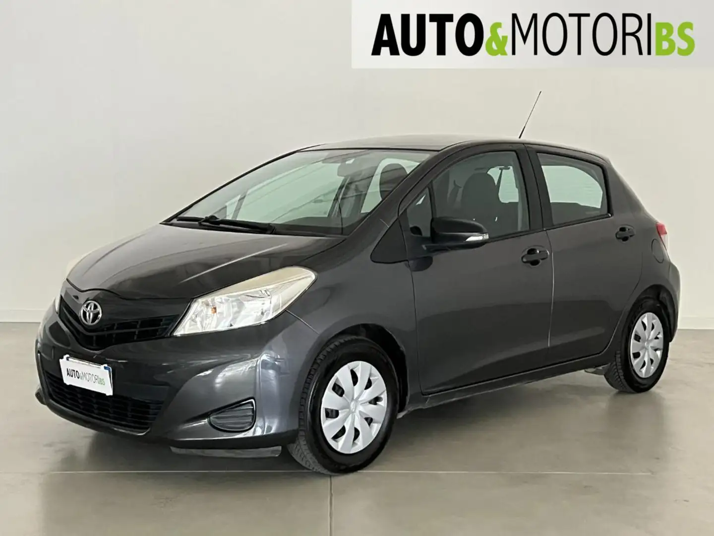 Toyota Yaris 1.0 5 porte Active *UNICO PROPRIETARIO* Grau - 1
