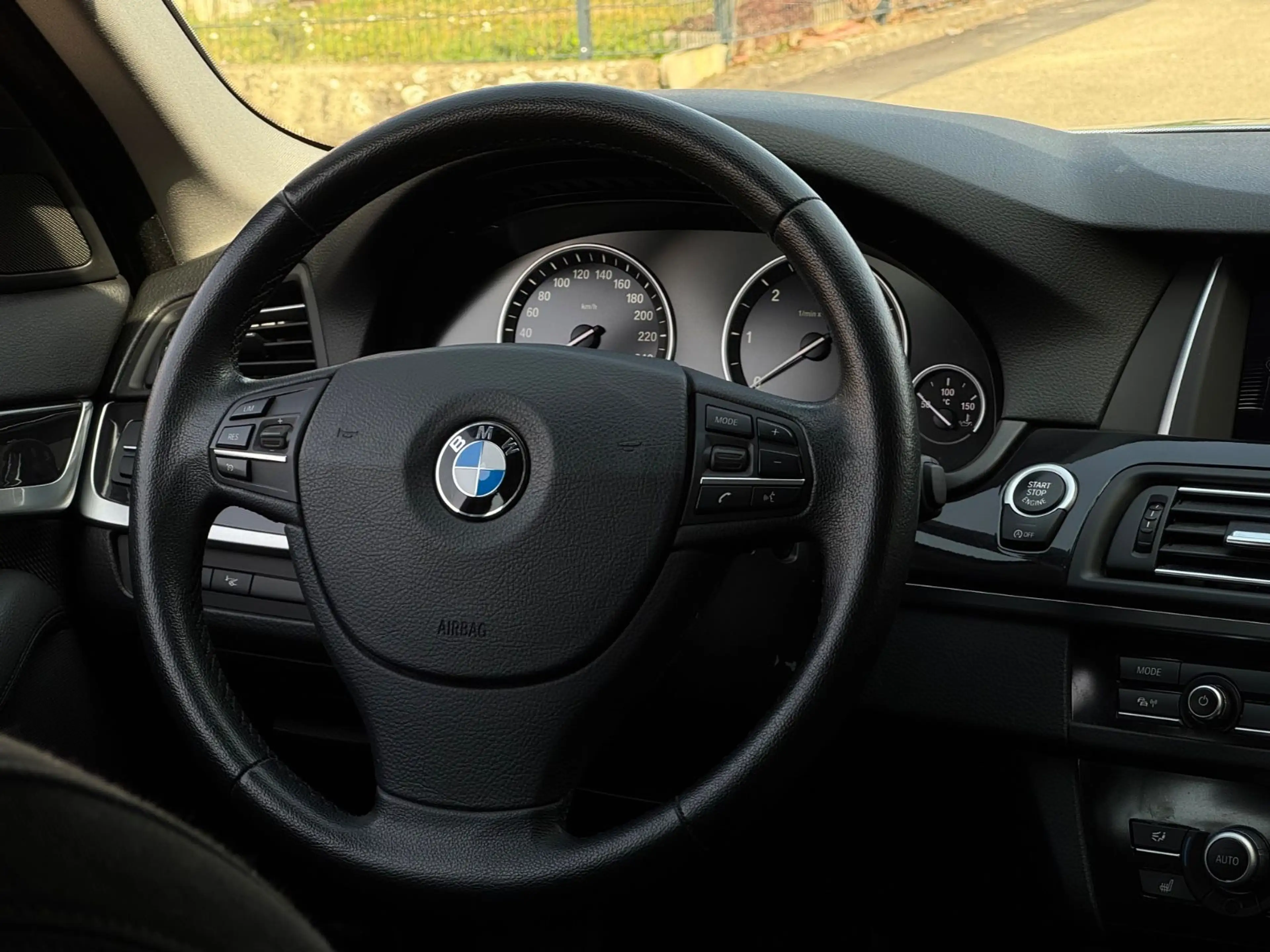 BMW 520 d xDrive*Garantie* — photo 10