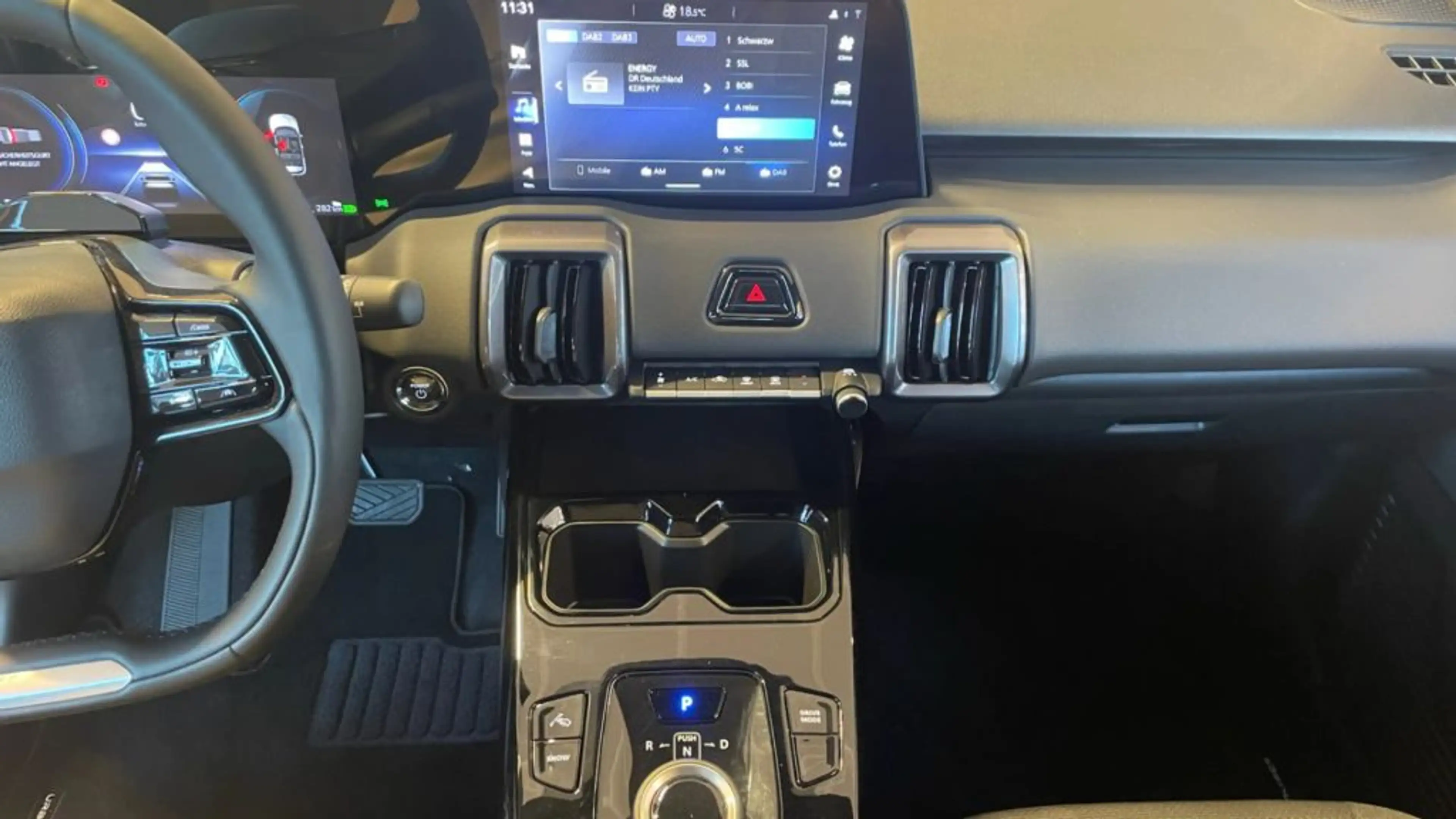 Toyota Urban Cruiser 61kWh Teamplayer — photo 14