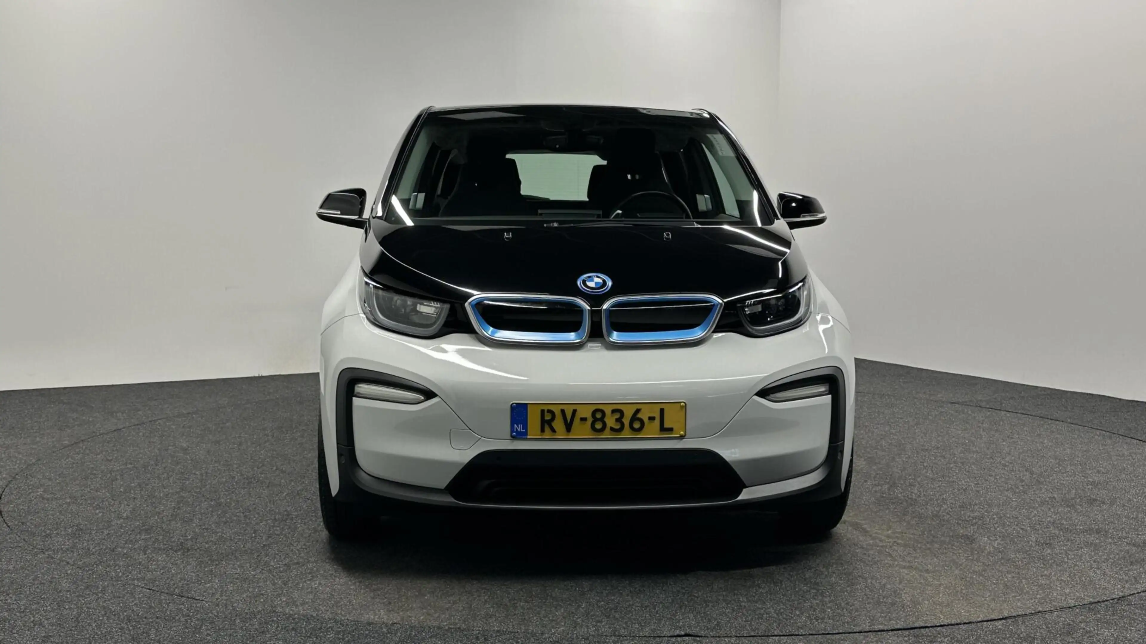 BMW i3 Basis iPerformance 94Ah 33 kWh Soh 87% CAMERA NAVI — photo 6