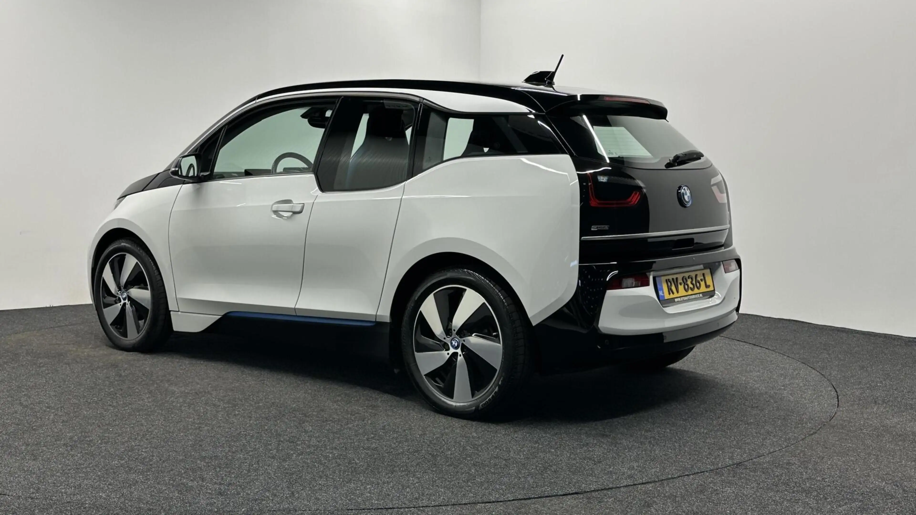 BMW i3 Basis iPerformance 94Ah 33 kWh Soh 87% CAMERA NAVI — photo 4
