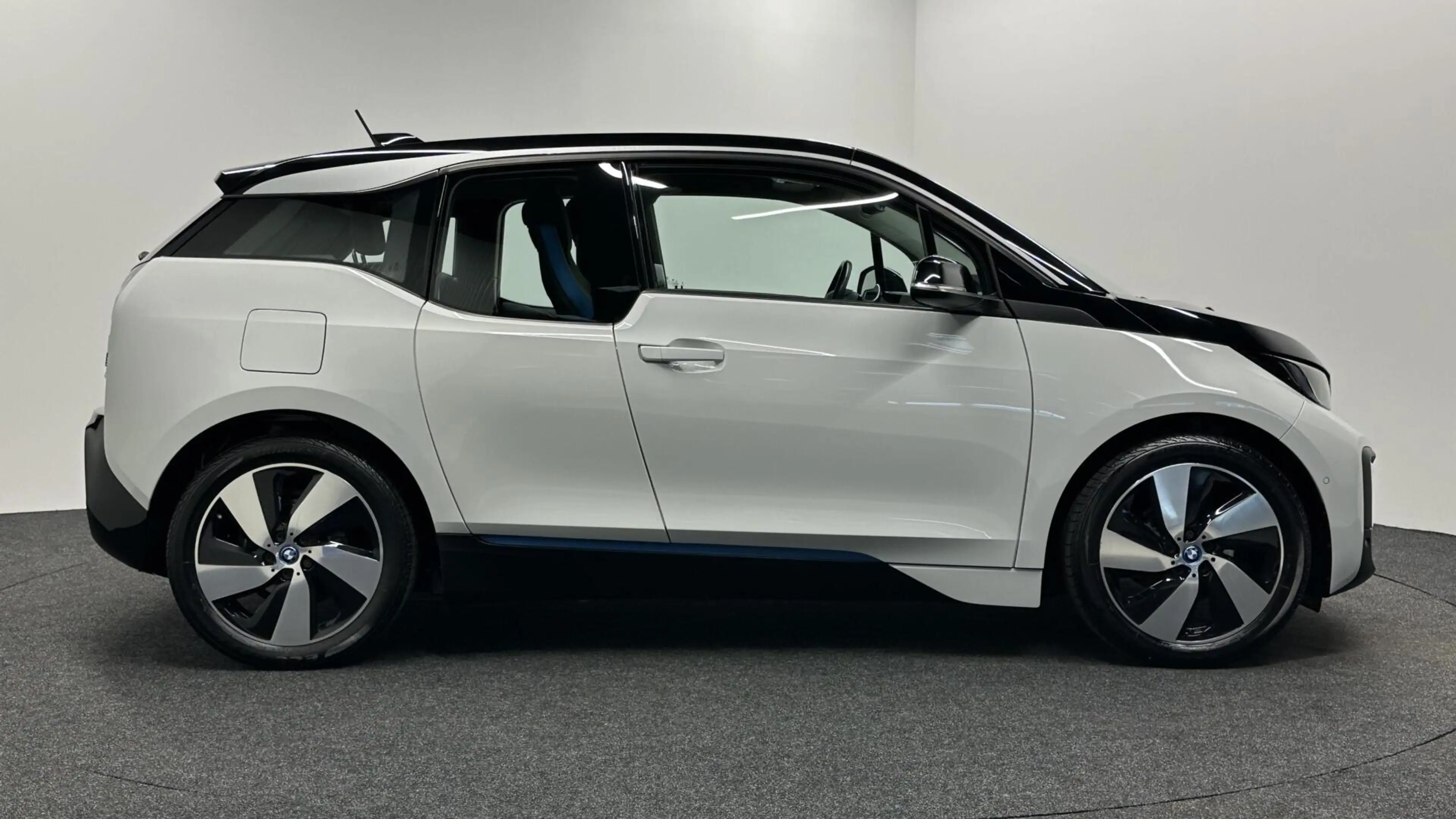 BMW i3 Basis iPerformance 94Ah 33 kWh Soh 87% CAMERA NAVI — photo 9