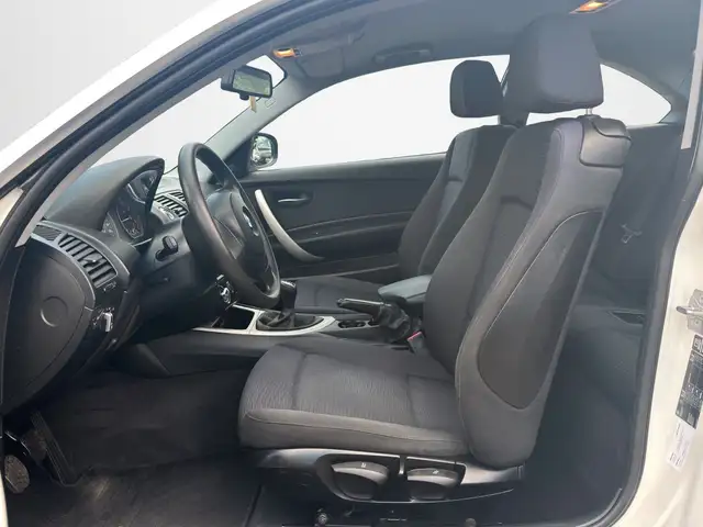 BMW 1 Series view 10